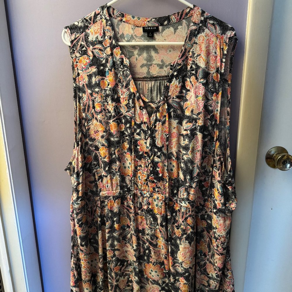 Sleeveless blouse